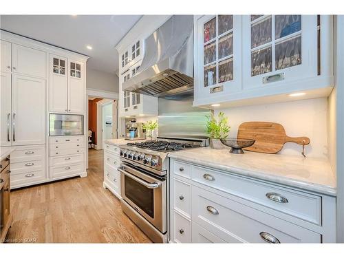 35 Queen Street, Guelph, ON - Indoor Photo Showing Kitchen With Upgraded Kitchen