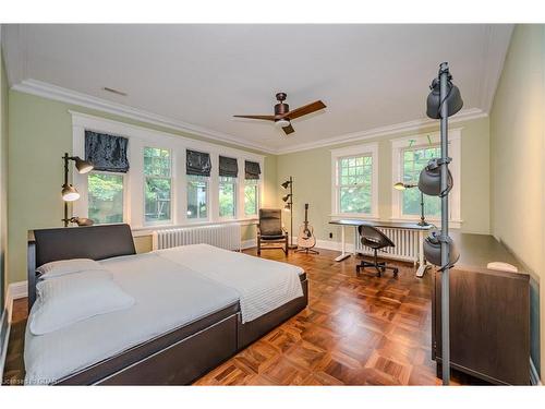 35 Queen Street, Guelph, ON - Indoor Photo Showing Bedroom