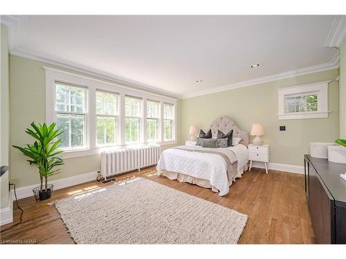 35 Queen Street, Guelph, ON - Indoor Photo Showing Bedroom