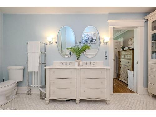 35 Queen Street, Guelph, ON - Indoor Photo Showing Bathroom