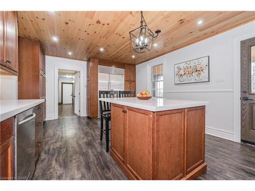 6795 11Th Line, Alliston, ON - Indoor Photo Showing Kitchen