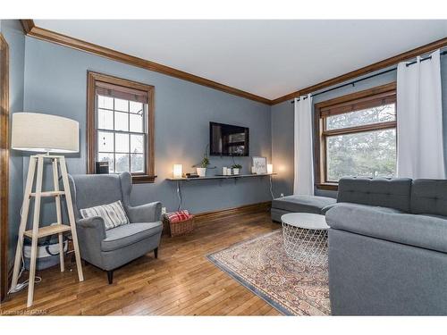 6795 11Th Line, Alliston, ON - Indoor Photo Showing Living Room