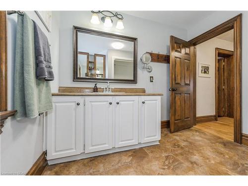 6795 11Th Line, Alliston, ON - Indoor Photo Showing Bathroom