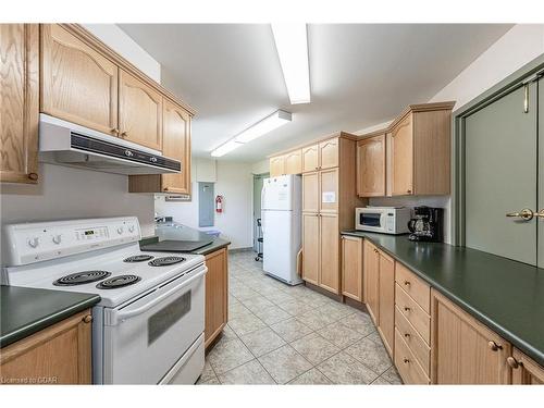 506-20 St George Street, Kitchener, ON - Indoor Photo Showing Kitchen