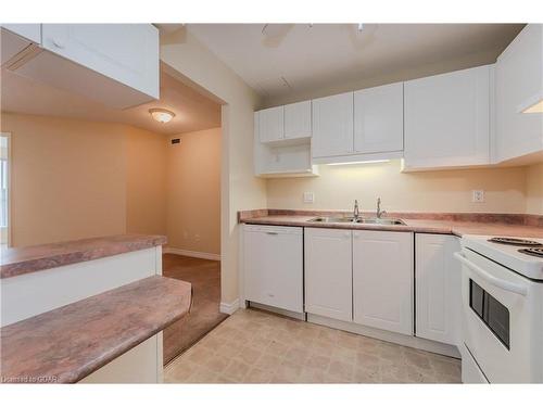 506-20 St George Street, Kitchener, ON - Indoor Photo Showing Kitchen With Double Sink