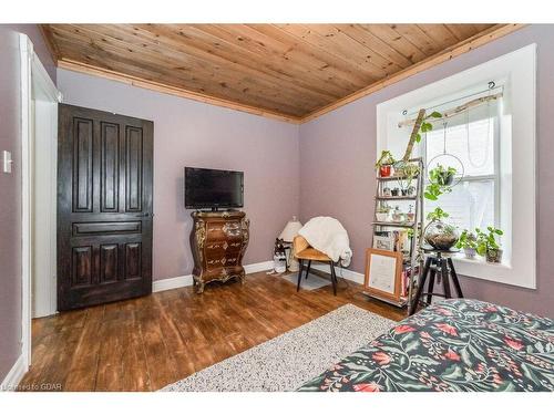 180 Union Street W, Fergus, ON - Indoor Photo Showing Bedroom