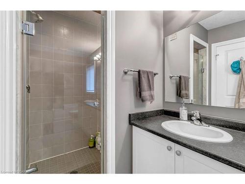 69 Creighton Avenue, Guelph, ON - Indoor Photo Showing Bathroom