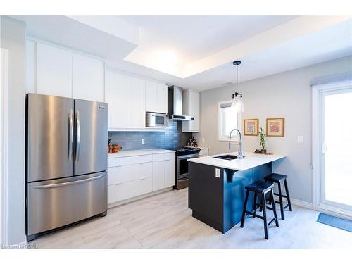 C11-1430 Highland Road West, Kitchener, ON - Indoor Photo Showing Kitchen With Stainless Steel Kitchen