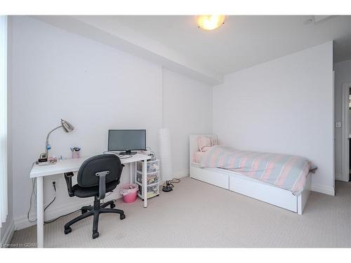 708-160 Macdonell Street, Guelph, ON - Indoor Photo Showing Bedroom