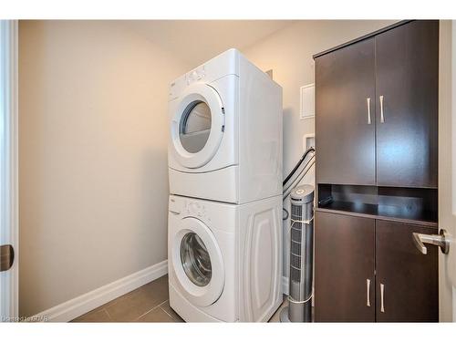 708-160 Macdonell Street, Guelph, ON - Indoor Photo Showing Laundry Room