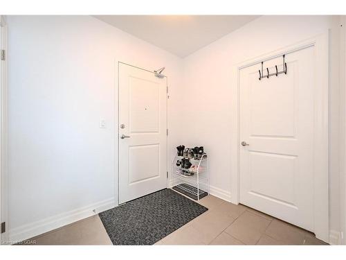 708-160 Macdonell Street, Guelph, ON - Indoor Photo Showing Other Room