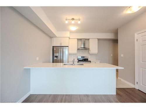 178 Oat Lane, Kitchener, ON - Indoor Photo Showing Kitchen