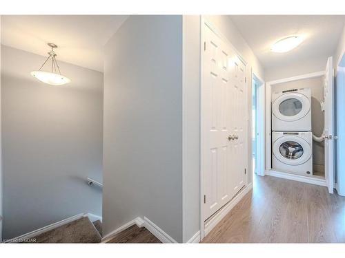 178 Oat Lane, Kitchener, ON - Indoor Photo Showing Laundry Room