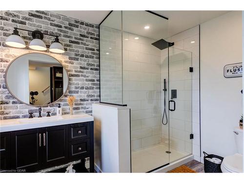 133 Parker Drive, Kenilworth, ON - Indoor Photo Showing Bathroom