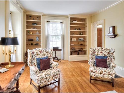 240 Union Street W, Fergus, ON - Indoor Photo Showing Living Room