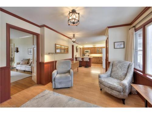 240 Union Street W, Fergus, ON - Indoor Photo Showing Living Room