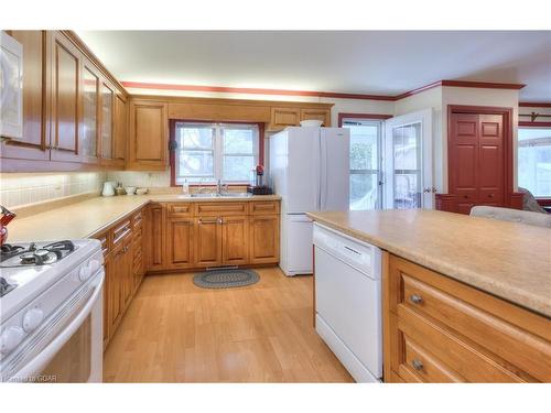 240 Union Street W, Fergus, ON - Indoor Photo Showing Kitchen