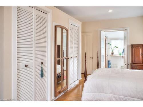 240 Union Street W, Fergus, ON - Indoor Photo Showing Bedroom