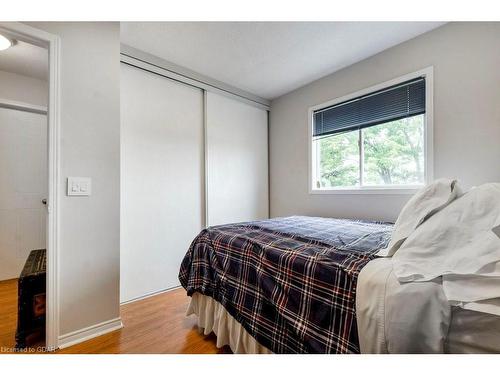 30 Fern Valley Crescent, Brampton, ON - Indoor Photo Showing Bedroom