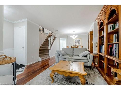 30 Fern Valley Crescent, Brampton, ON - Indoor Photo Showing Living Room