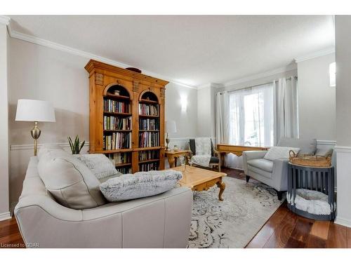 30 Fern Valley Crescent, Brampton, ON - Indoor Photo Showing Living Room