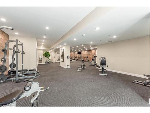 1302-1878 Gordon Street, Guelph, ON - Indoor Photo Showing Gym Room