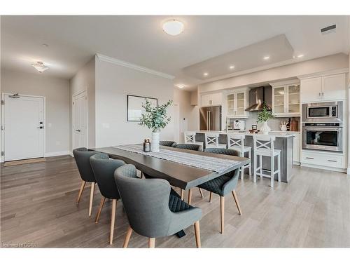 1302-1878 Gordon Street, Guelph, ON - Indoor Photo Showing Dining Room