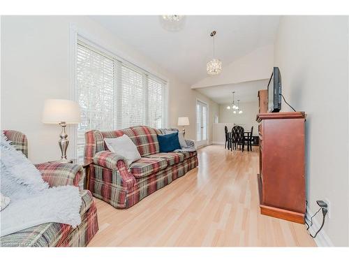 196 Eastern Avenue, Acton, ON - Indoor Photo Showing Living Room