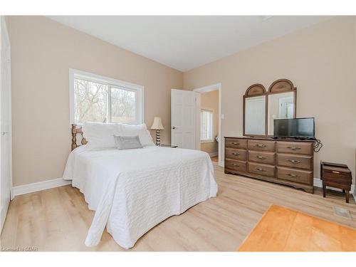 196 Eastern Avenue, Acton, ON - Indoor Photo Showing Bedroom