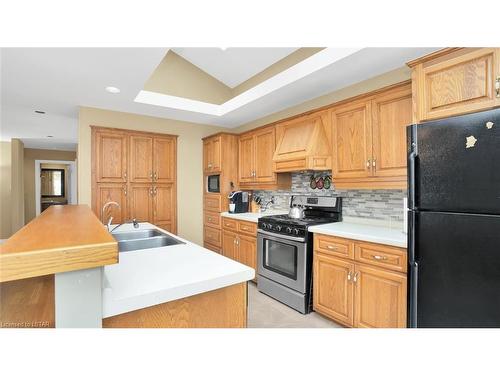 34639 Third Line, Southwold, ON - Indoor Photo Showing Kitchen With Double Sink