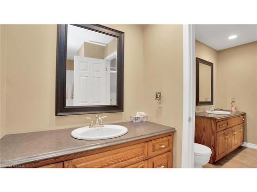 34639 Third Line, Southwold, ON - Indoor Photo Showing Bathroom