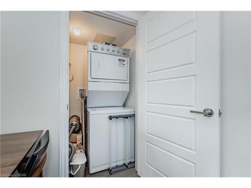 403-17 Kay Crescent, Guelph, ON - Indoor Photo Showing Laundry Room