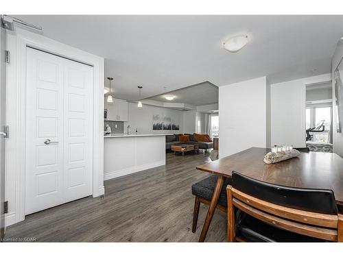 403-17 Kay Crescent, Guelph, ON - Indoor