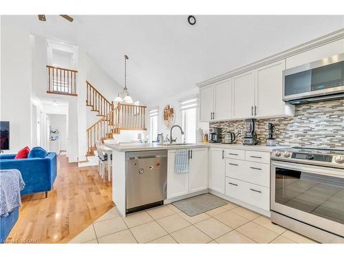 26 Sinclair Street, Guelph, ON - Indoor Photo Showing Kitchen With Upgraded Kitchen