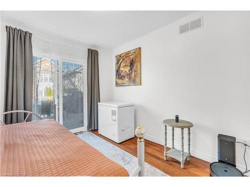 26 Sinclair Street, Guelph, ON - Indoor Photo Showing Bedroom