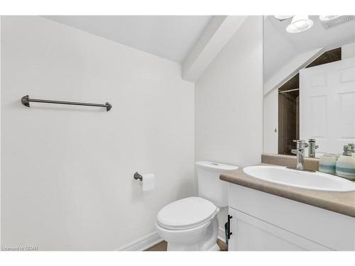 26 Sinclair Street, Guelph, ON - Indoor Photo Showing Bathroom