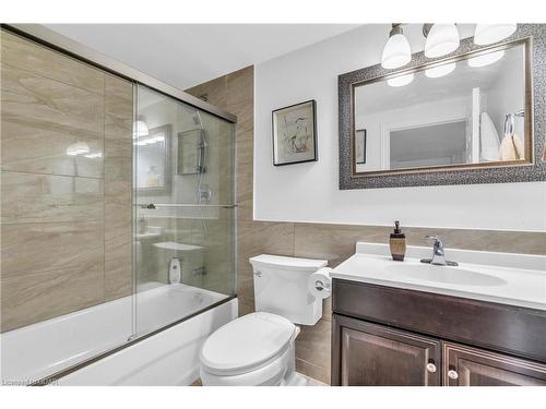 26 Sinclair Street, Guelph, ON - Indoor Photo Showing Bathroom