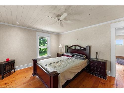 4962 Third Line W, Erin, ON - Indoor Photo Showing Bedroom