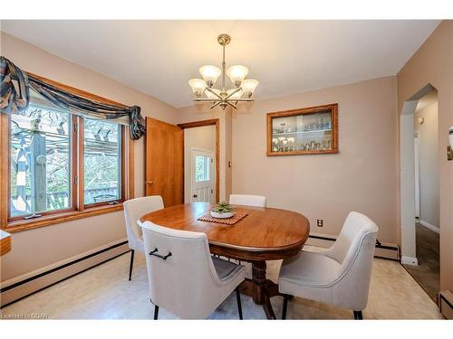 43 Edgehill Drive, Guelph, ON - Indoor Photo Showing Dining Room