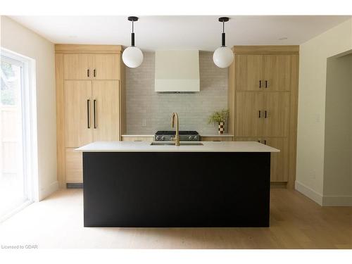 37 Mccrae Boulevard, Guelph, ON - Indoor Photo Showing Kitchen