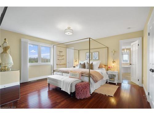 125 Crewson Court, Rockwood, ON - Indoor Photo Showing Bedroom