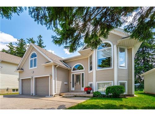 260 Forfar Street E, Fergus, ON - Outdoor With Facade