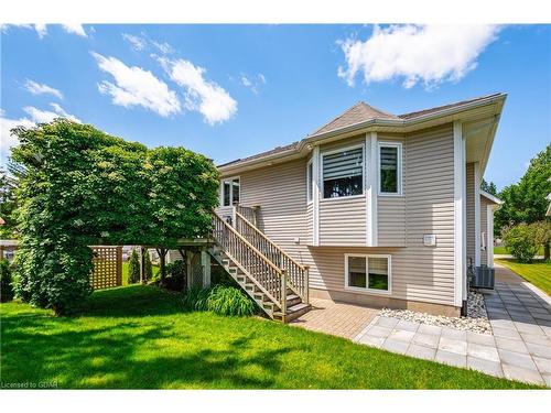 260 Forfar Street E, Fergus, ON - Outdoor