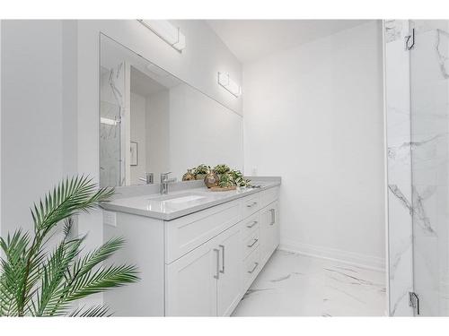 301-71 Wyndham Street S, Guelph, ON - Indoor Photo Showing Bathroom