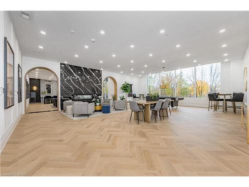 301-71 Wyndham Street S, Guelph, ON - Indoor Photo Showing Dining Room