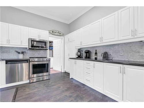 4 Munro Circle, Georgetown, ON - Indoor Photo Showing Kitchen