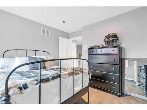 4 Munro Circle, Georgetown, ON - Indoor Photo Showing Bedroom