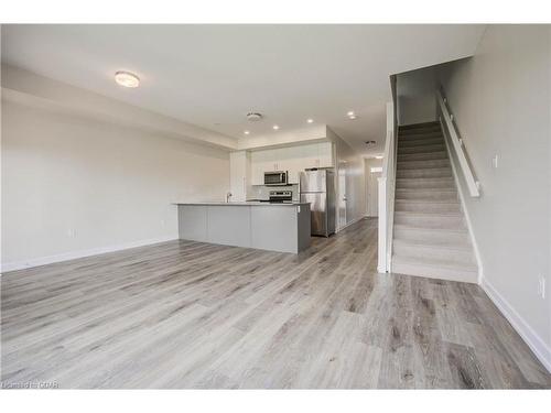 7-350 River Road, Cambridge, ON - Indoor Photo Showing Kitchen