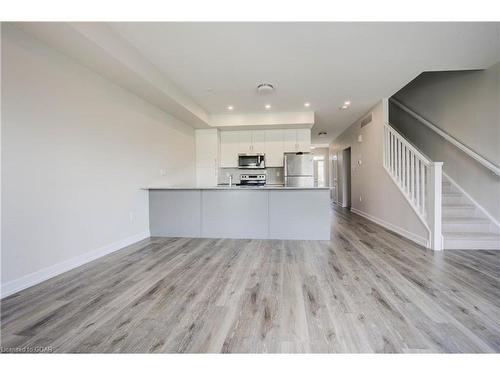 7-350 River Road, Cambridge, ON - Indoor Photo Showing Kitchen