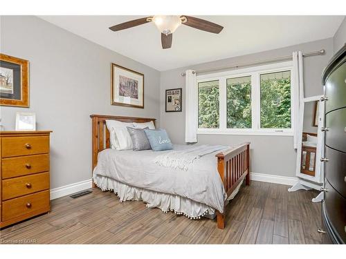 5497 Sixth Line, Erin, ON - Indoor Photo Showing Bedroom